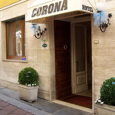 Albergo Corona Salsomaggiore Terme Bagian luar foto