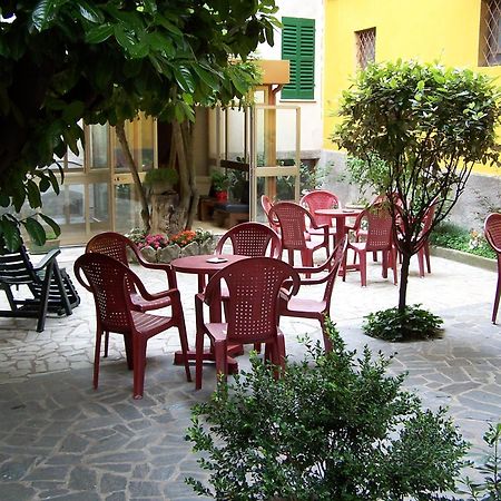 Albergo Corona Salsomaggiore Terme Bagian luar foto