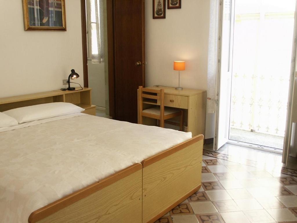 Albergo Corona Salsomaggiore Terme Ruang foto