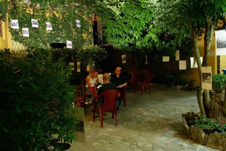 Albergo Corona Salsomaggiore Terme Bagian luar foto