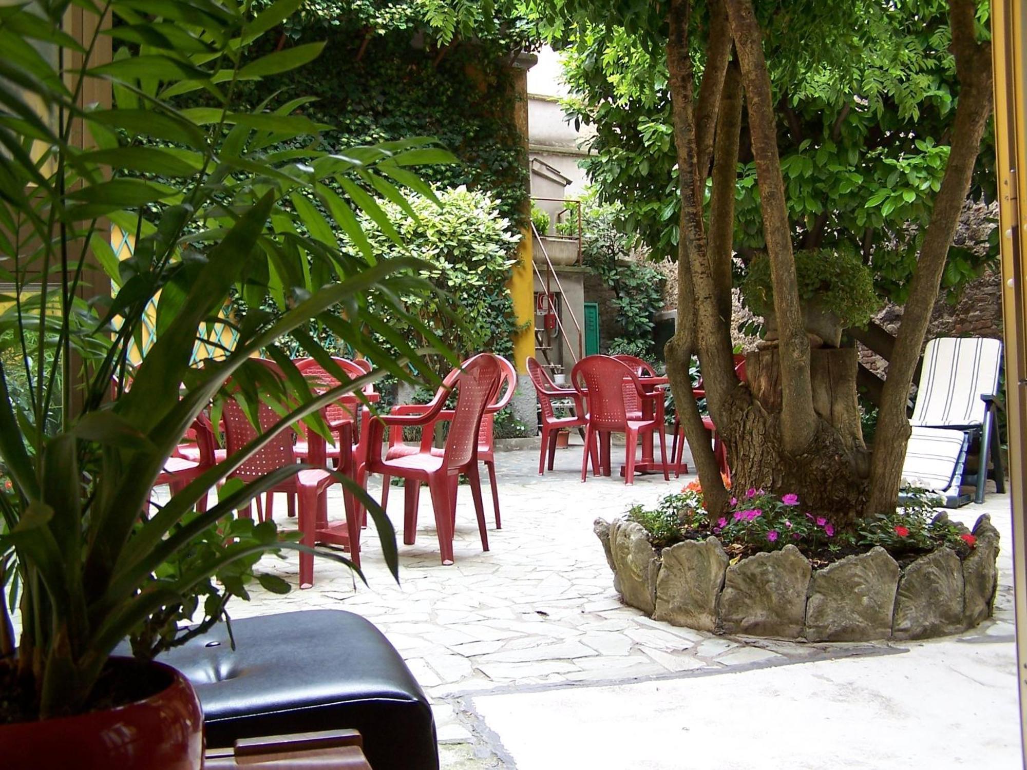 Albergo Corona Salsomaggiore Terme Bagian luar foto