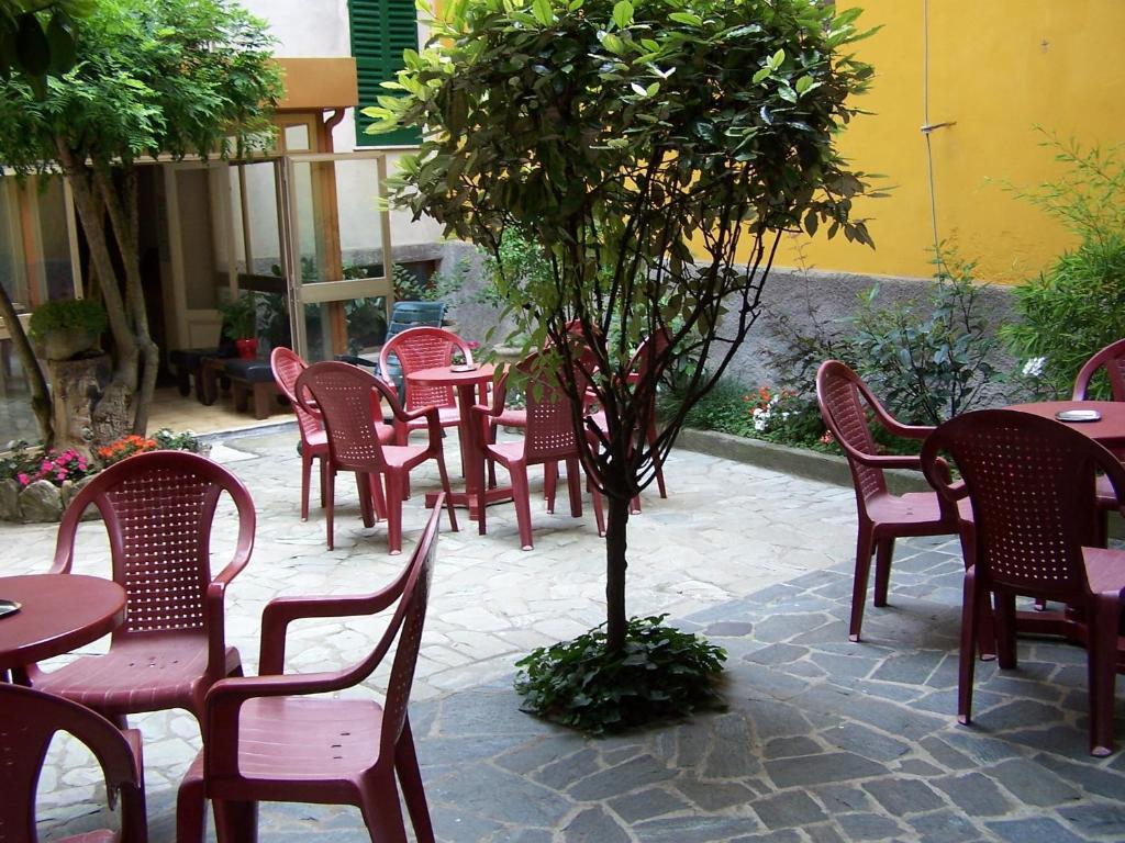 Albergo Corona Salsomaggiore Terme Bagian luar foto
